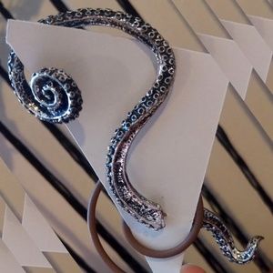 UNIQUE Pewter Octopus Tentacle Ear Cuff Earring